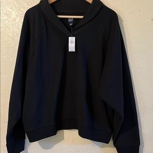GAP Classic Black Pullover
